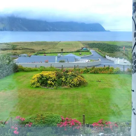 לינה וארוחת בוקר Achill Isle House