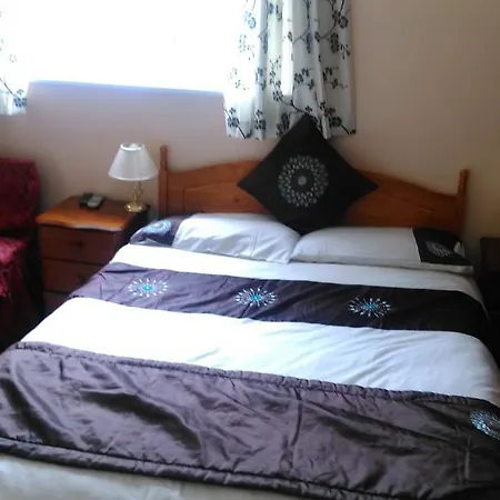 לינה וארוחת בוקר Achill Isle House