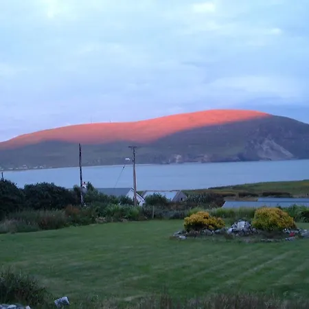 לינה וארוחת בוקר Achill Isle House
