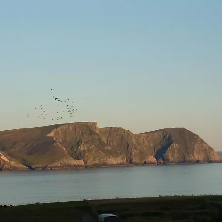 Achill Isle House לינה וארוחת בוקר 3*